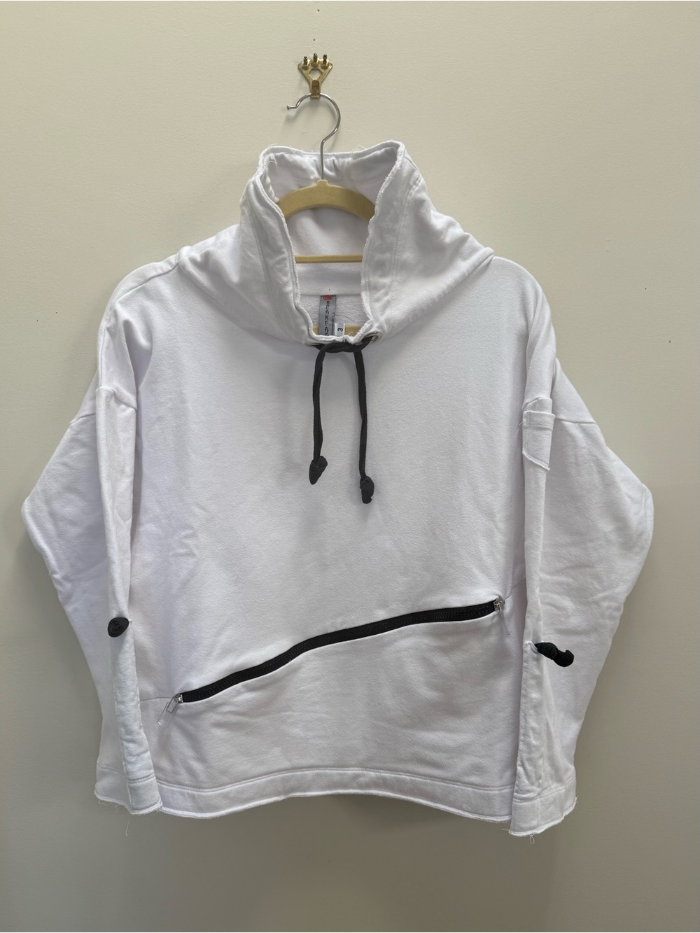 Breakfast in Tokyo White Pullover - Vintage